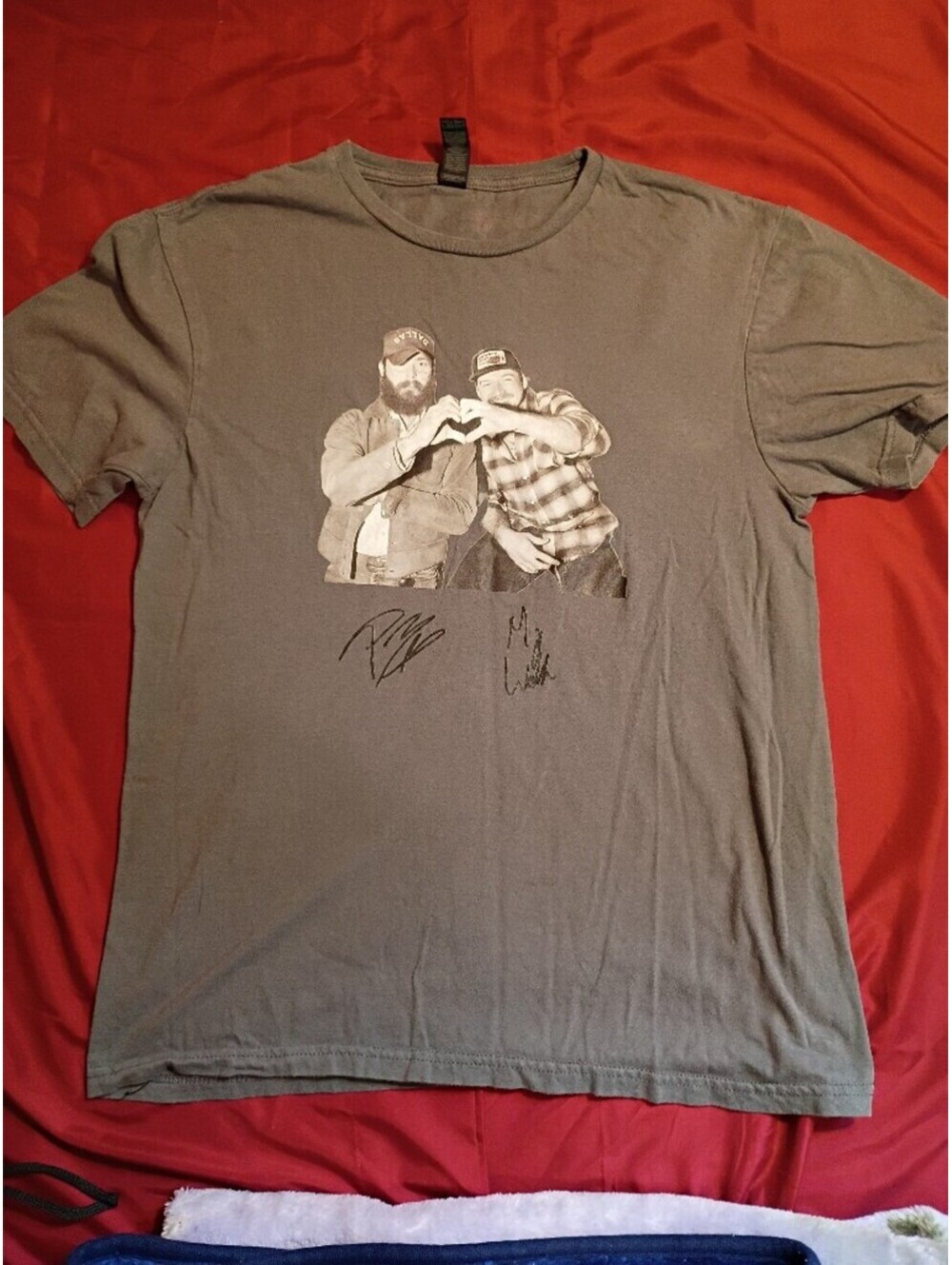 Gildan Softstyle Gray Graphic T-Shirt Medium